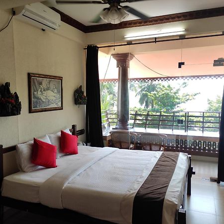 Kovalam Beach Hotel Eksteriør billede