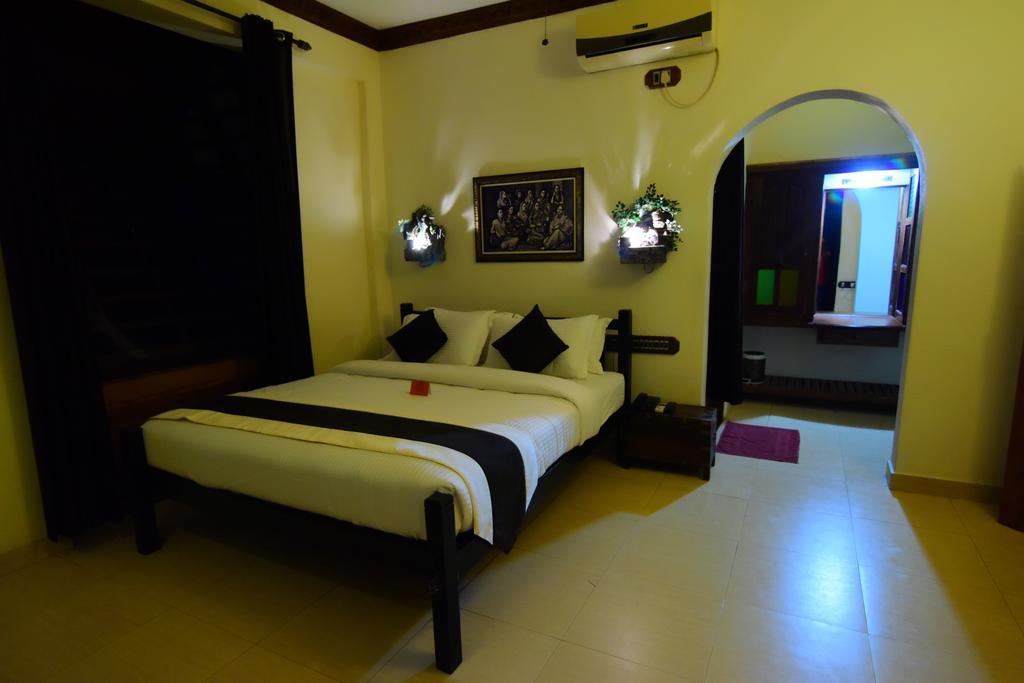 Kovalam Beach Hotel Eksteriør billede