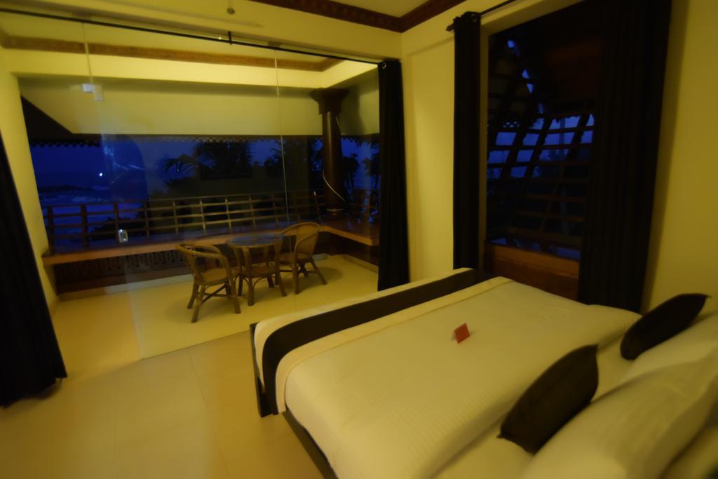Kovalam Beach Hotel Eksteriør billede