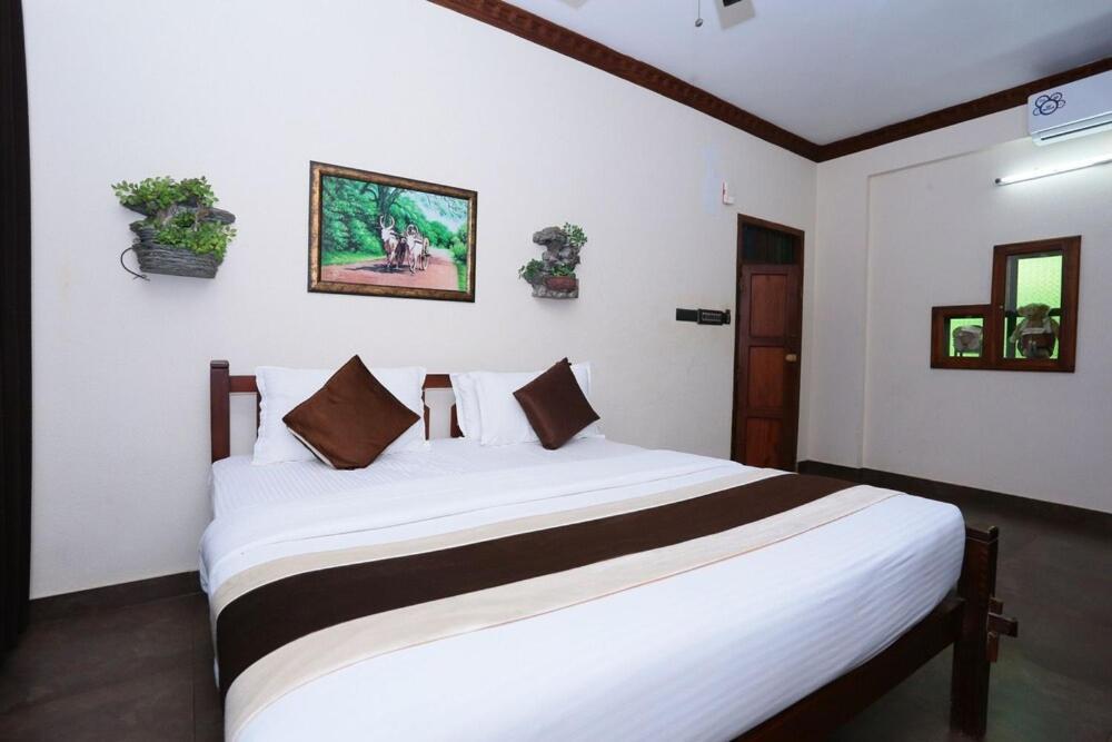 Kovalam Beach Hotel Eksteriør billede